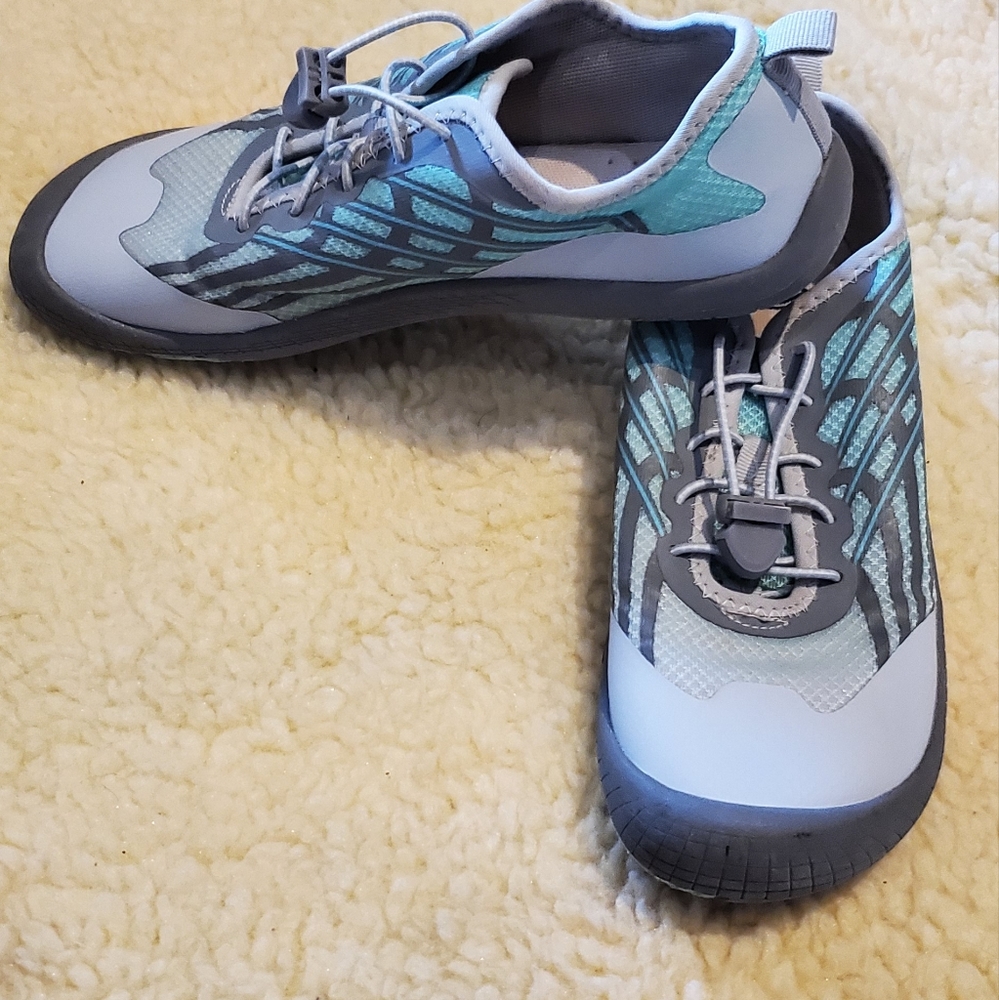 Swimming shoes size 5-6